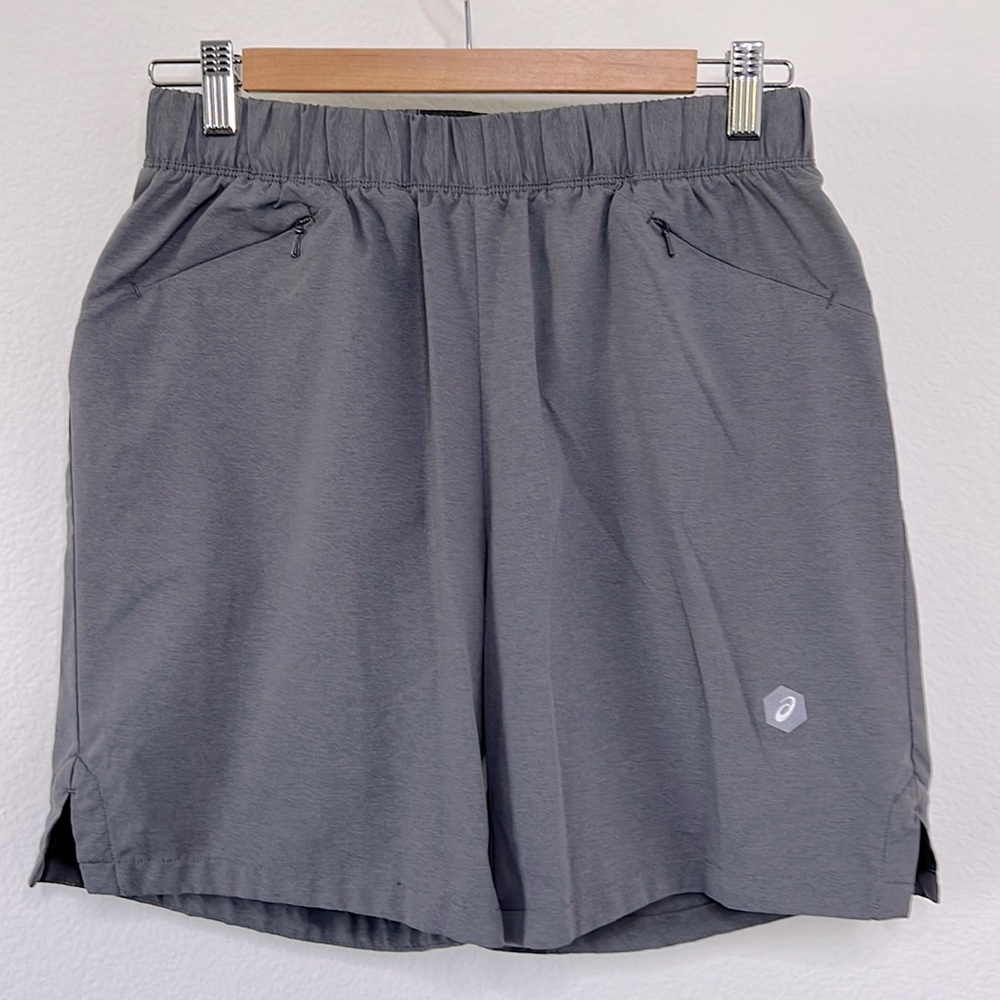 Asics 2 in 1 Shorts 7in, Grey, Medium, practically new